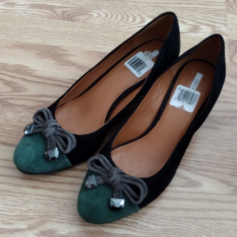 GEOX Elegant Black and Green Suede Women's Shoes - Picture 1 of 9